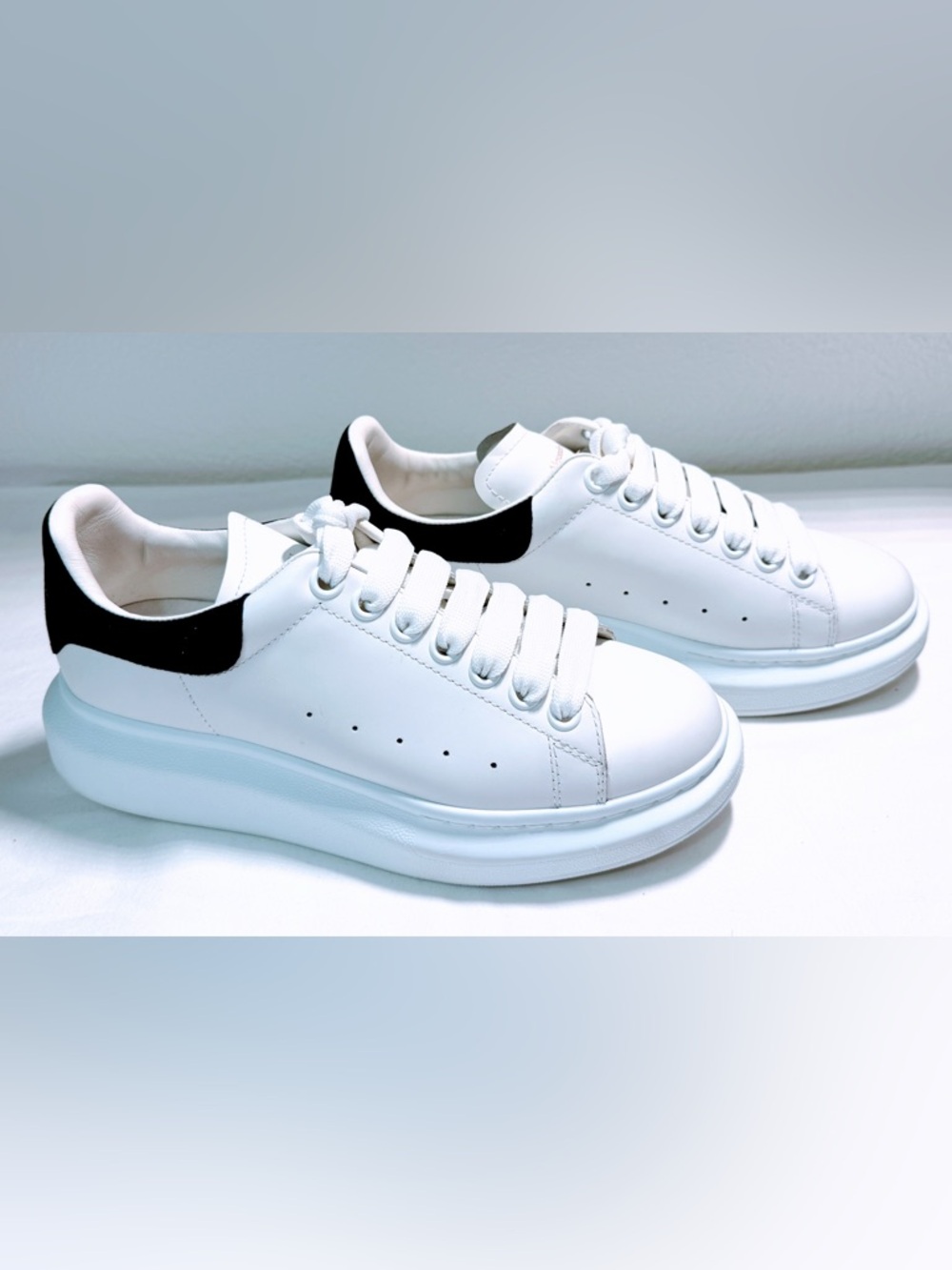 Alexander McQueen Oversized Sneakers White Black Platform EU 38 US 7